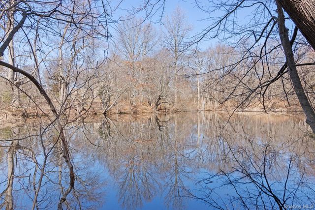 43 Harrison Avenue, Hauppauge, NY 11788