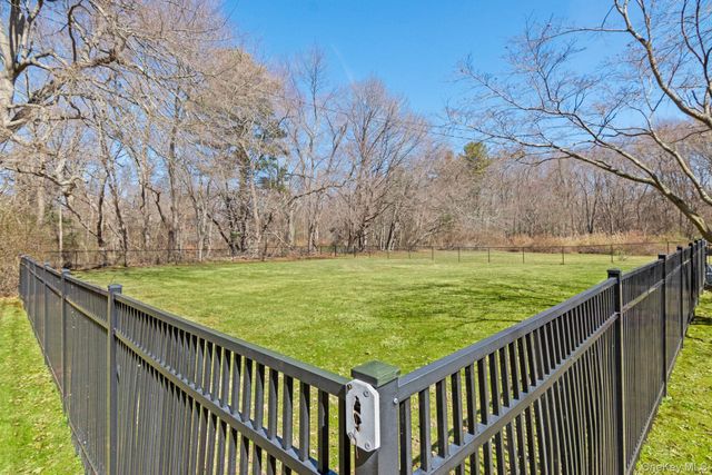 43 Harrison Avenue, Hauppauge, NY 11788