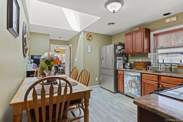 43 Harrison Avenue, Hauppauge, NY 11788