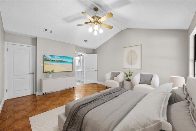 2185 Calle De Castelar, Navarre, FL 32566