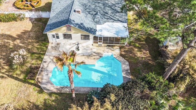 2185 Calle De Castelar, Navarre, FL 32566