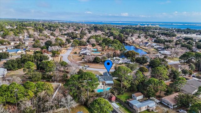 2185 Calle De Castelar, Navarre, FL 32566
