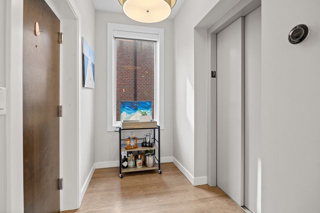 2301 W Wolfram Street 2, Chicago, IL 60618