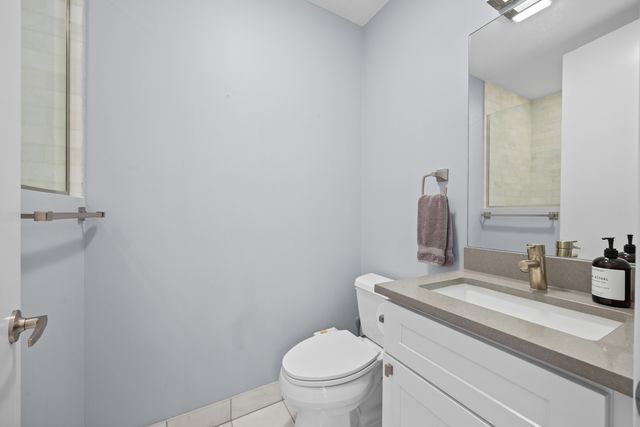 2301 W Wolfram Street 2, Chicago, IL 60618