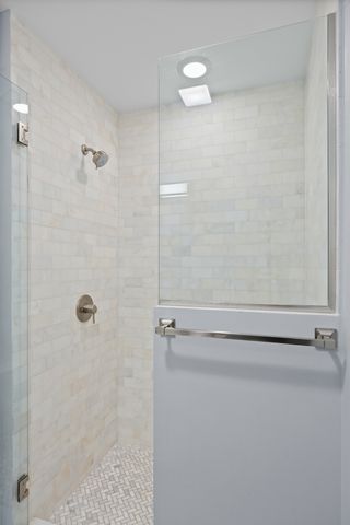2301 W Wolfram Street 2, Chicago, IL 60618