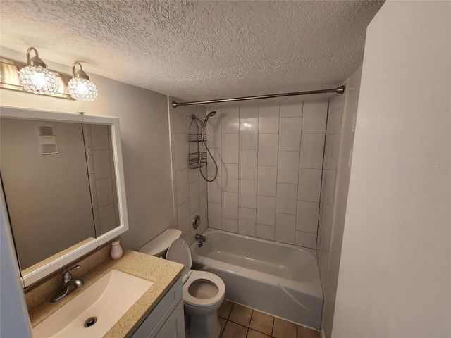 333 LAKE HOWARD DRIVE NW 313A, Winter Haven, FL 33880