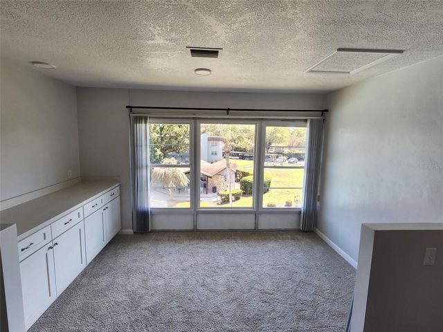 333 LAKE HOWARD DRIVE NW 313A, Winter Haven, FL 33880