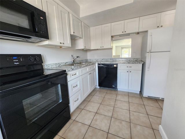 333 LAKE HOWARD DRIVE NW 313A, Winter Haven, FL 33880