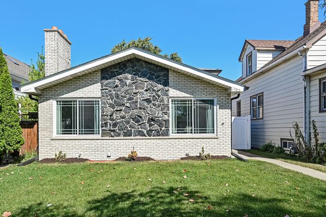 7702 W 66th Street, Bedford Park, IL 60501