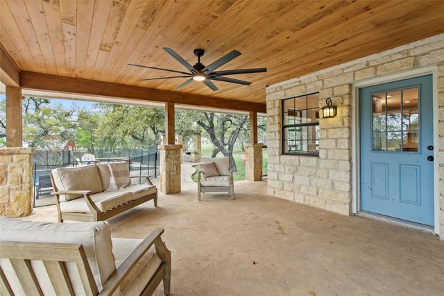 301 Medlin Creek LOOP, Dripping Springs, TX 78620