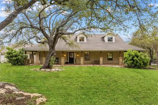 301 Medlin Creek LOOP, Dripping Springs, TX 78620