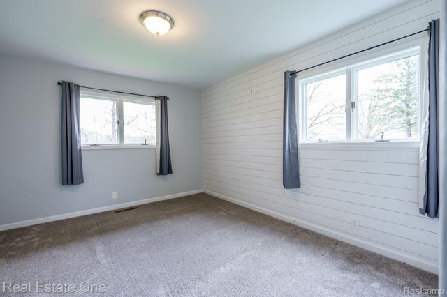 735 Columbiaville Road, Deerfield Township, MI 48421