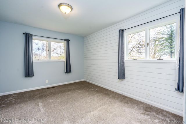 735 Columbiaville Road, Deerfield Township, MI 48421