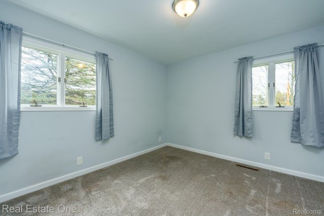 735 Columbiaville Road, Deerfield Township, MI 48421
