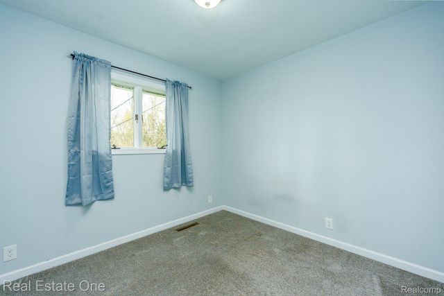 735 Columbiaville Road, Deerfield Township, MI 48421