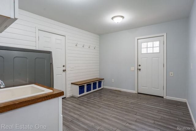 735 Columbiaville Road, Deerfield Township, MI 48421
