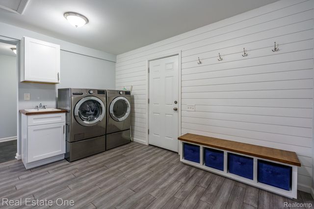 735 Columbiaville Road, Deerfield Township, MI 48421