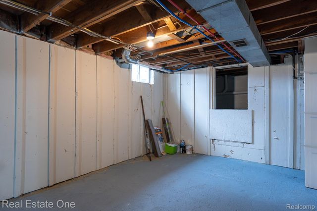 735 Columbiaville Road, Deerfield Township, MI 48421
