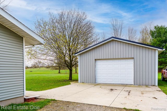 735 Columbiaville Road, Deerfield Township, MI 48421
