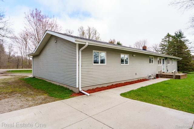 735 Columbiaville Road, Deerfield Township, MI 48421