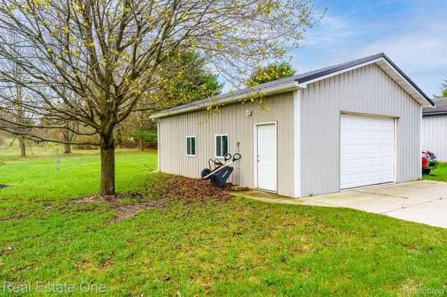 735 Columbiaville Road, Deerfield Township, MI 48421