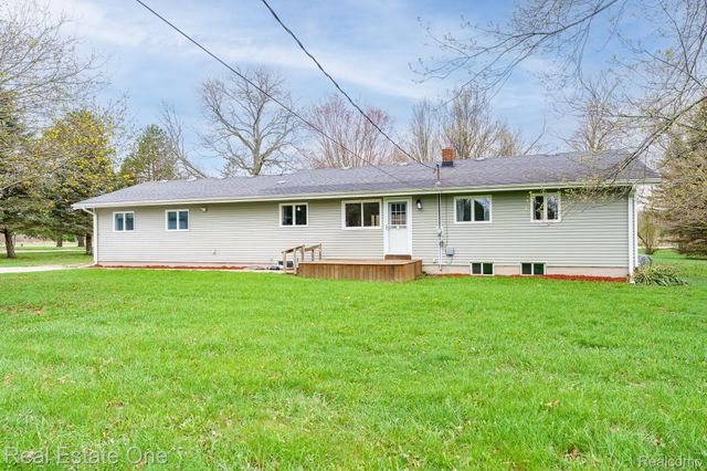 735 Columbiaville Road, Deerfield Township, MI 48421