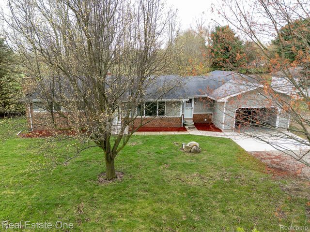 735 Columbiaville Road, Deerfield Township, MI 48421