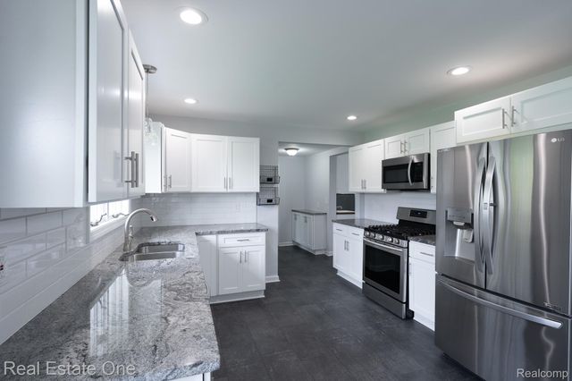 735 Columbiaville Road, Deerfield Township, MI 48421