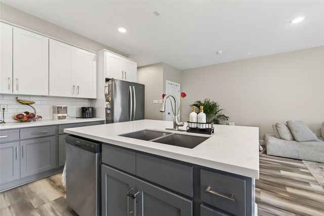 5417 Texas Street A, Houston, TX 77011