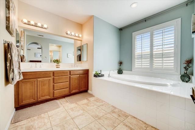 32125 Granite Drive, Temecula, CA 92592