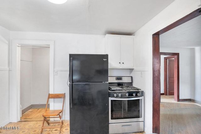 17 Avenue A, Schaghticoke, NY 12182