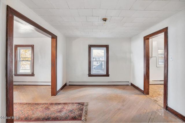 17 Avenue A, Schaghticoke, NY 12182