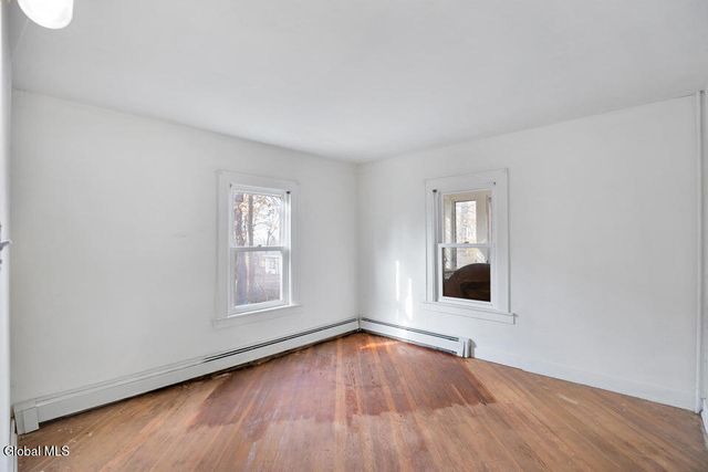 17 Avenue A, Schaghticoke, NY 12182