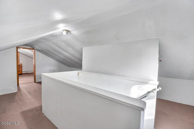 17 Avenue A, Schaghticoke, NY 12182