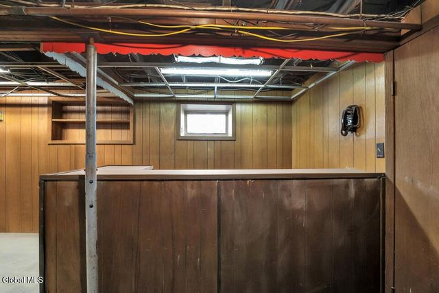 17 Avenue A, Schaghticoke, NY 12182