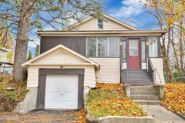 17 Avenue A, Schaghticoke, NY 12182