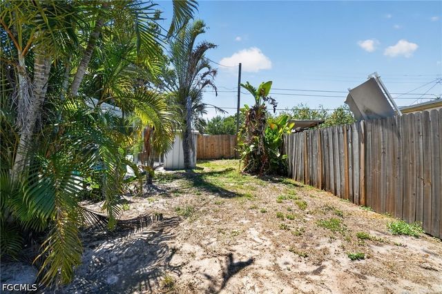 3300 Kingston ST N, St Petersburg, FL 33713