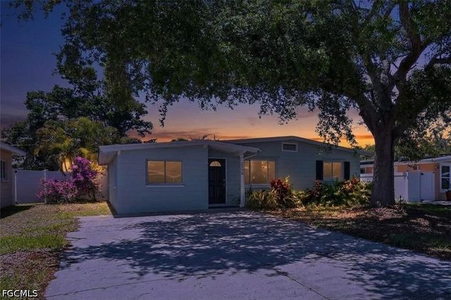 3300 Kingston ST N, St Petersburg, FL 33713