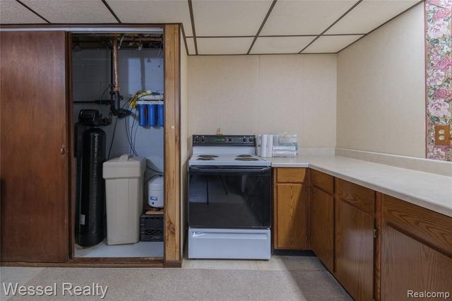 2465 Texter Road, Leonard, MI 48367