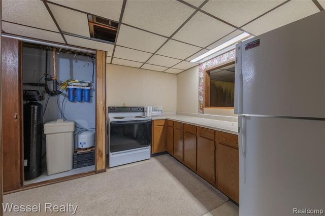 2465 Texter Road, Leonard, MI 48367