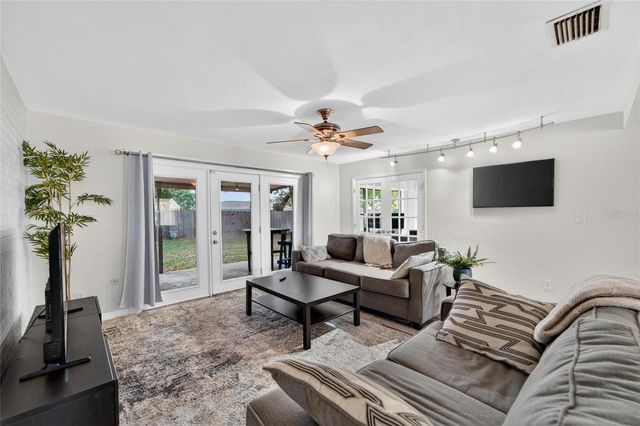 2842 61ST LANE N, St Petersburg, FL 33710