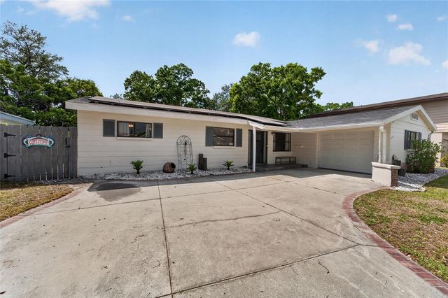 2842 61ST LANE N, St Petersburg, FL 33710