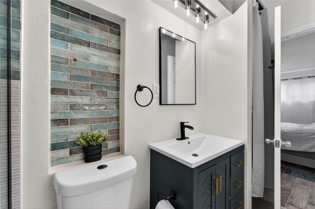 2842 61ST LANE N, St Petersburg, FL 33710