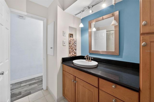 2842 61ST LANE N, St Petersburg, FL 33710