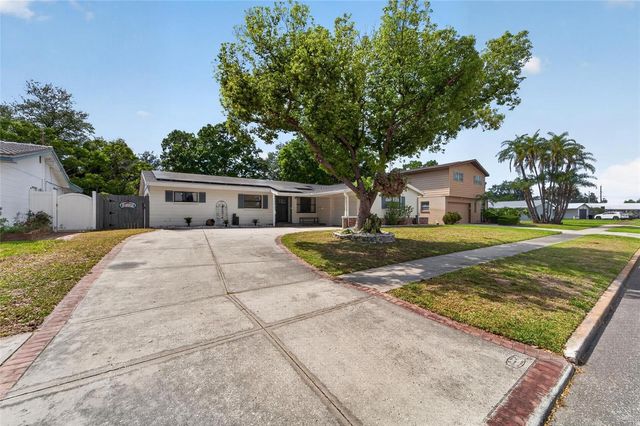 2842 61ST LANE N, St Petersburg, FL 33710