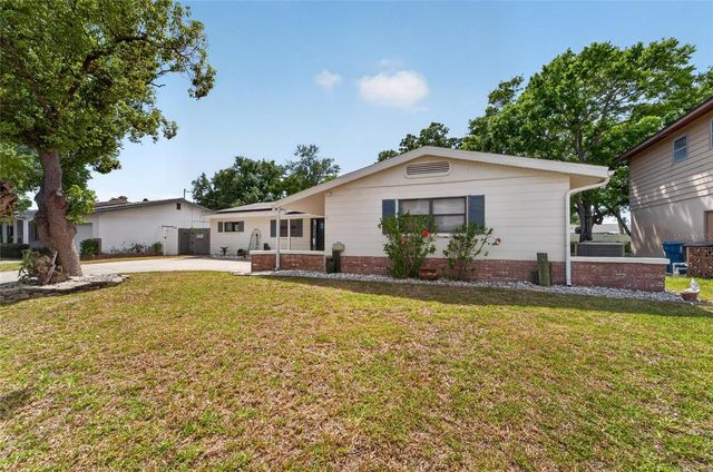 2842 61ST LANE N, St Petersburg, FL 33710