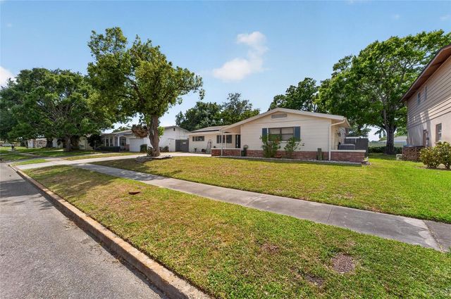 2842 61ST LANE N, St Petersburg, FL 33710