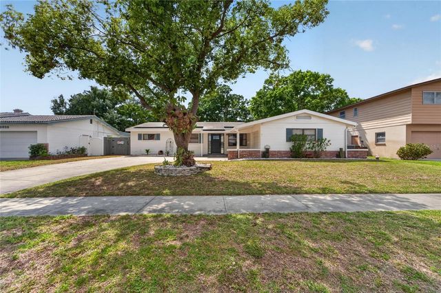 2842 61ST LANE N, St Petersburg, FL 33710