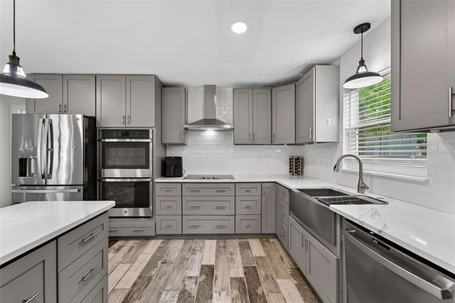 2842 61ST LANE N, St Petersburg, FL 33710