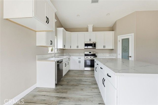 18660 Juniper St, Hesperia, CA 92345